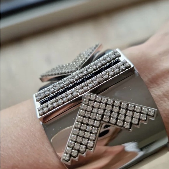 Atelier Swarovski Karl Lagarfeld KK Silver Cuff. Karl Lagarfeld Hip Chic Cuff. - Picture 13 of 16